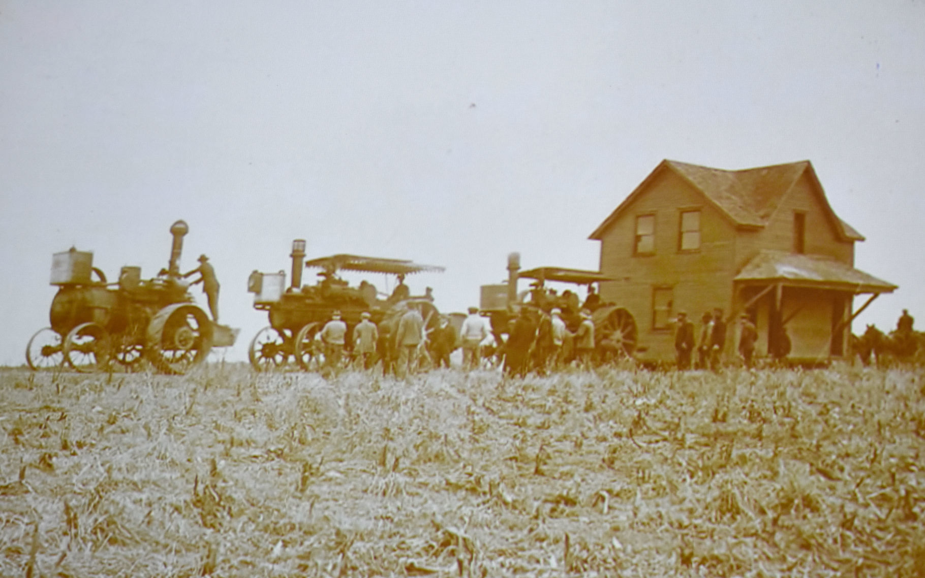 Veseli house moving to Lonsdale.jpg